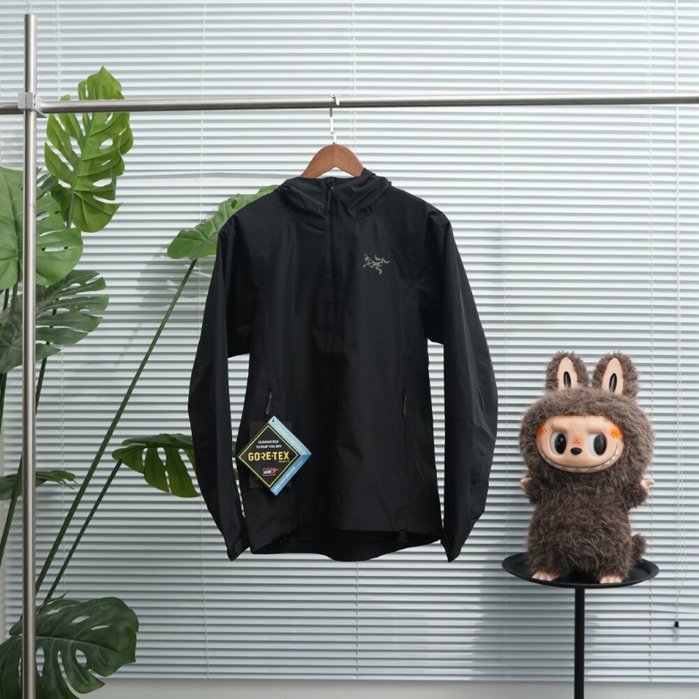 Arc’teryx Black Solano Hoody Jacket